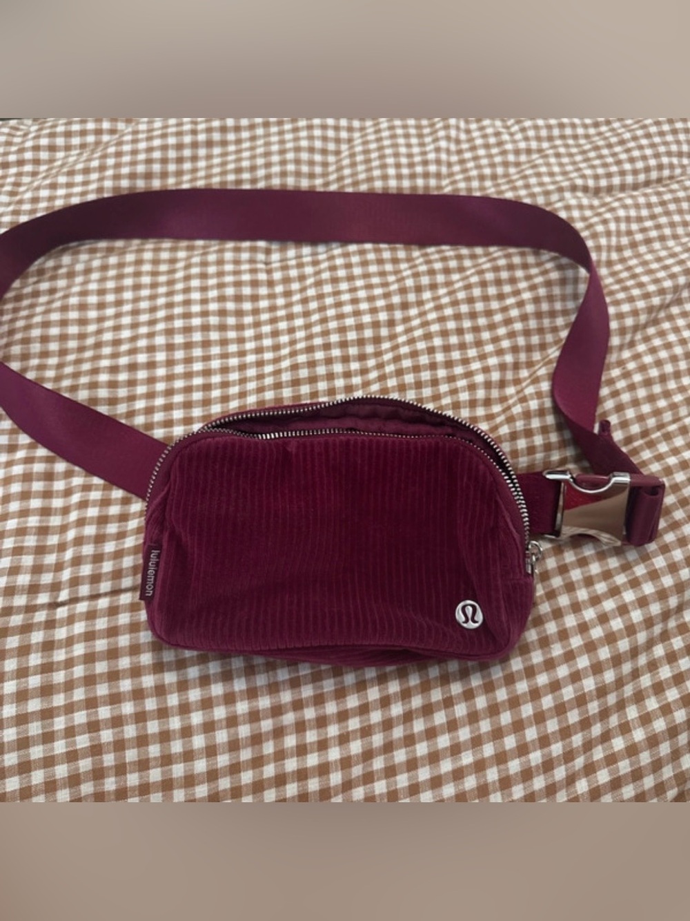 NWT lululemon Corduroy Everywhere Blelt Bag 1L Burgundy